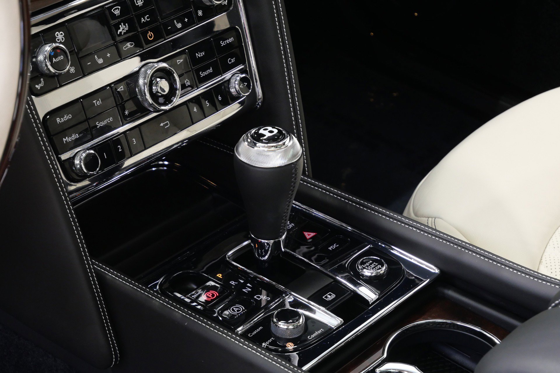 Used 2020 Bentley Mulsanne Speed RWD image 31