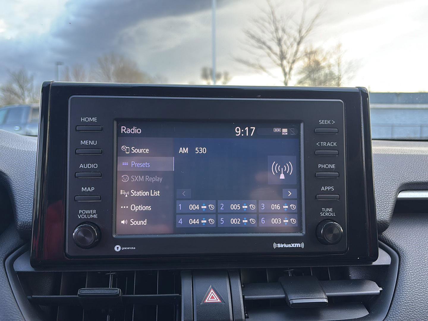 Used 2020 Toyota RAV4 XLE AWD/4WD image 29