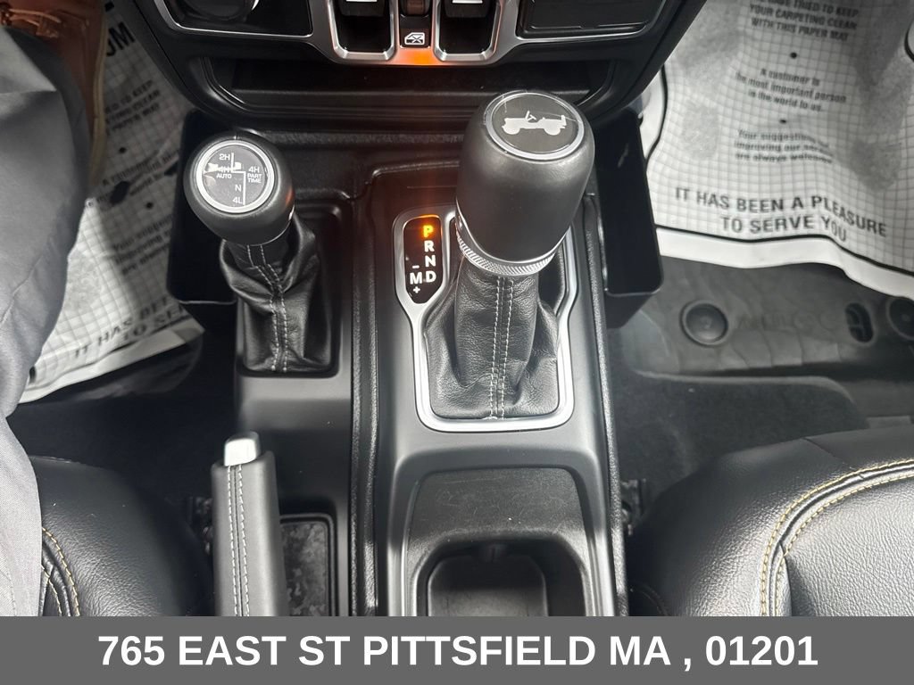 Used 2024 Jeep Wrangler Unlimited Sahara w/ Technology Group AWD/4WD image 21