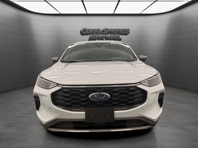 Used 2025 Ford Escape ST-Line FWD image 8