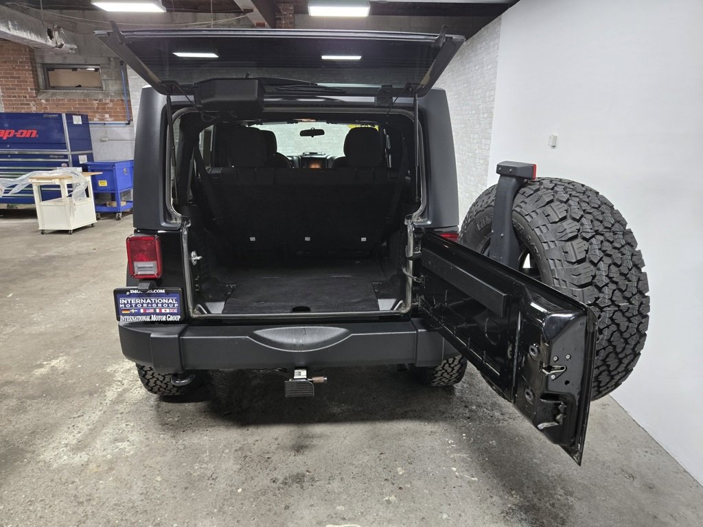 Used 2017 Jeep Wrangler Unlimited Sport w/ Connectivity Group image 36