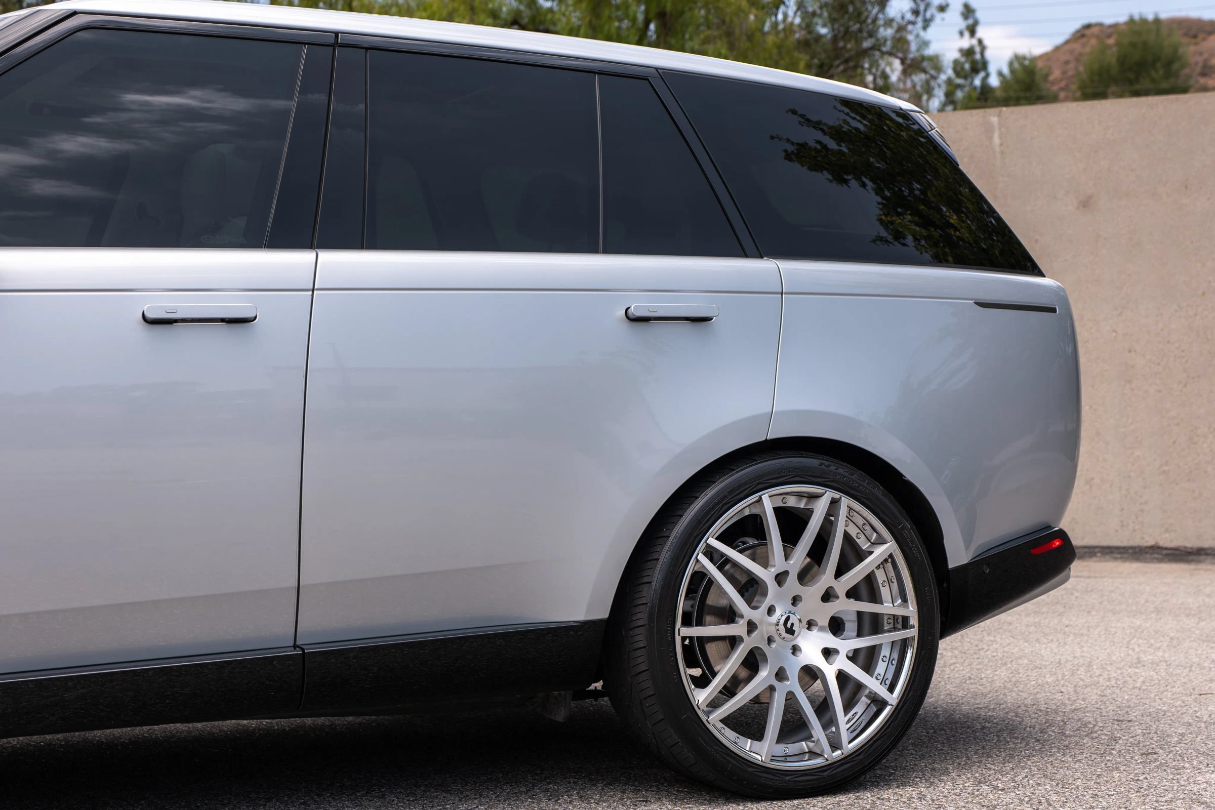 Used 2023 Land Rover Range Rover SE AWD/4WD image 14