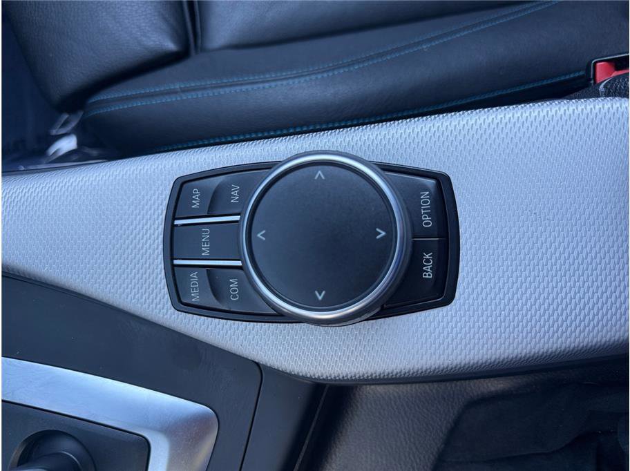 Used 2017 BMW M2 RWD image 22