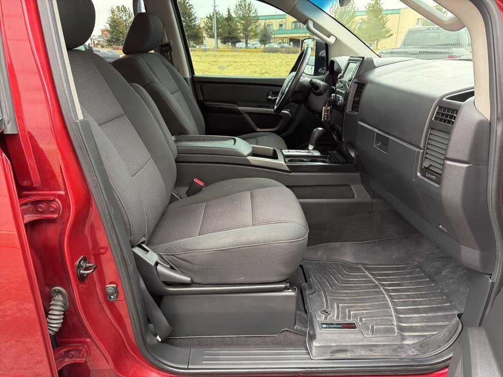 Used 2015 Nissan Titan SV w/ SV Value Truck Package image 34