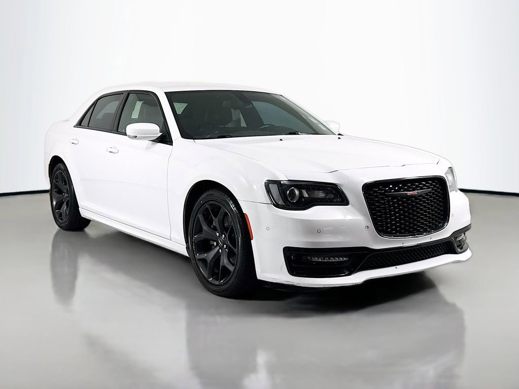 Used 2021 Chrysler 300 S w/ S Model Appearance Package RWD image 3