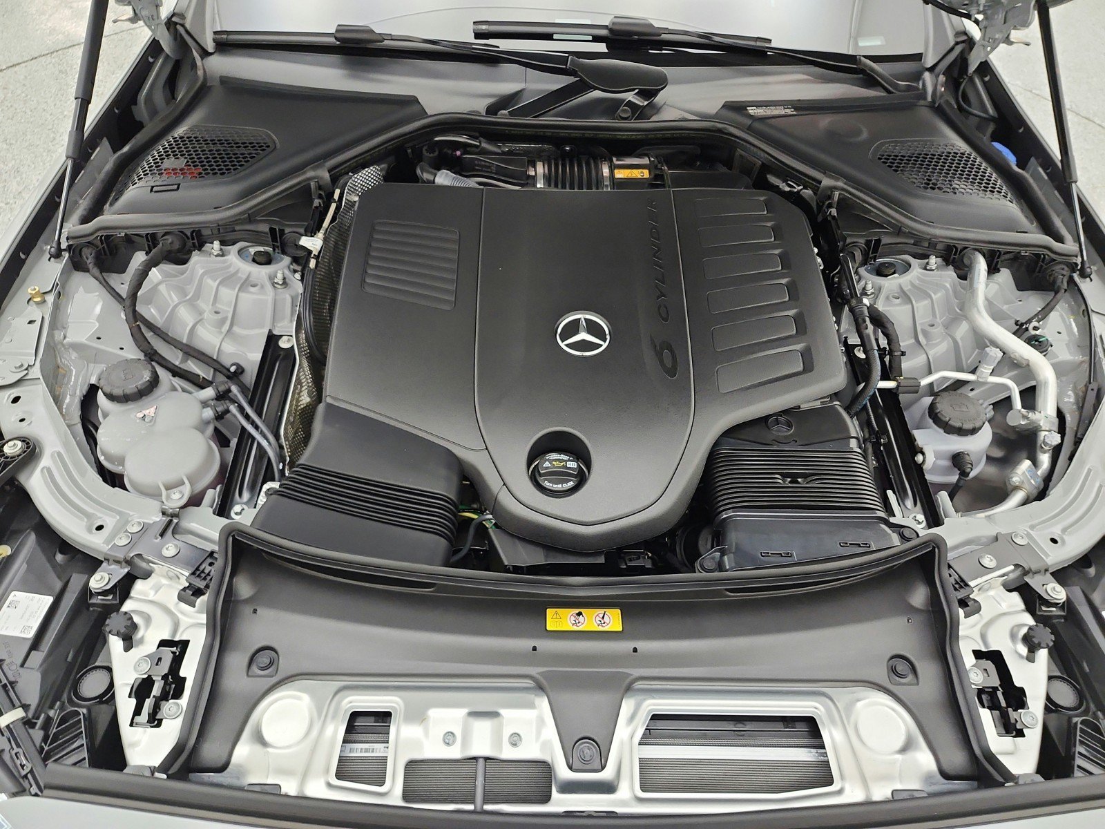 New 2027 Mercedes-Benz E 450 4MATIC Sedan image 12