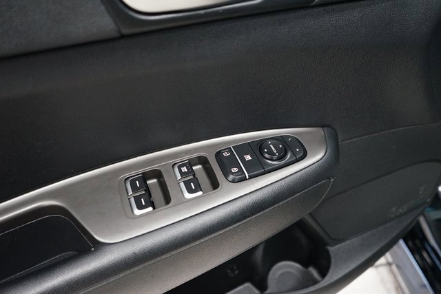 Used 2020 Kia Optima LX image 22