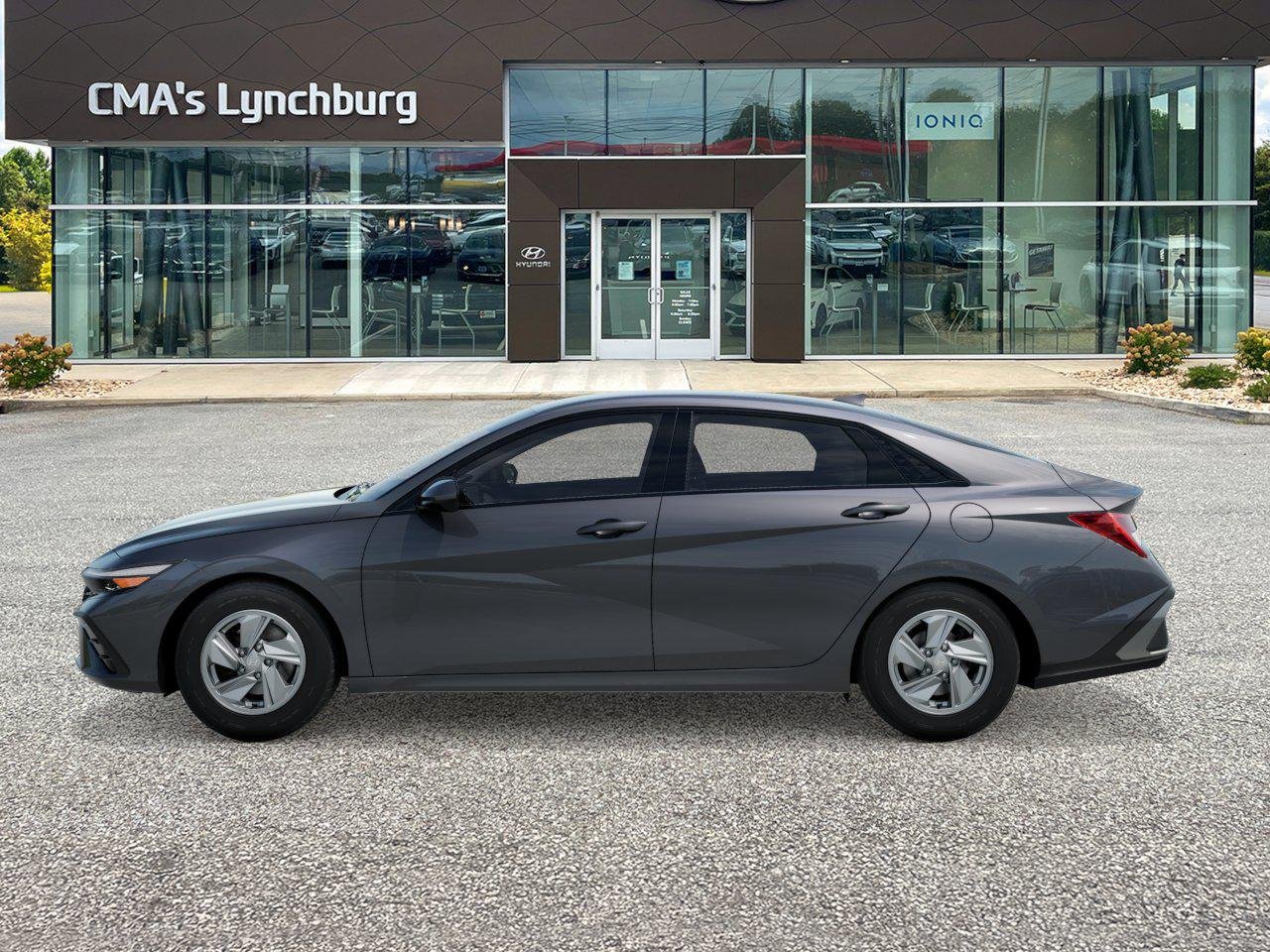 New 2026 Hyundai Elantra SE FWD image 3