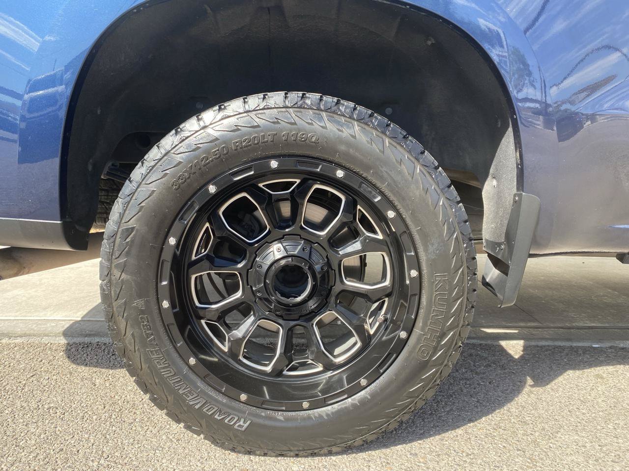 Used 2021 Chevrolet Silverado 1500 LT w/ LPO, Liner Protection Package AWD/4WD image 4