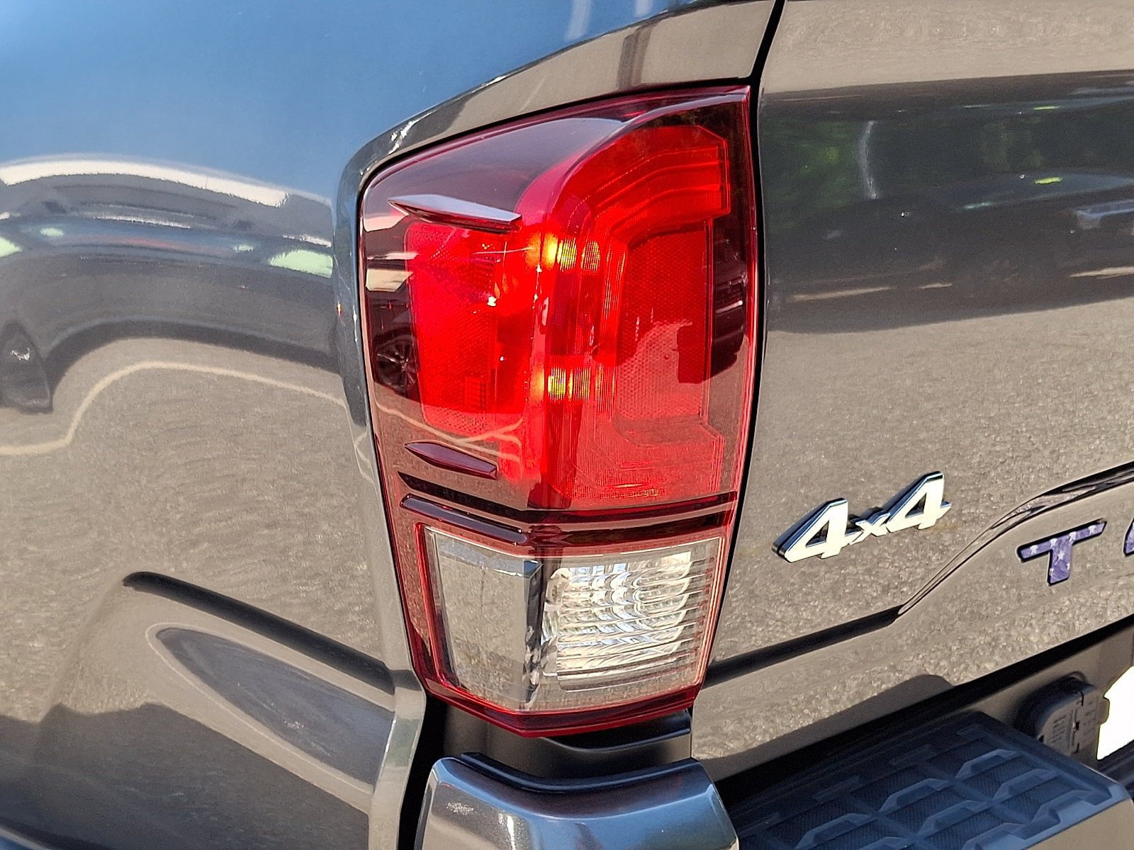 Certified 2023 Toyota Tacoma SR AWD/4WD image 10