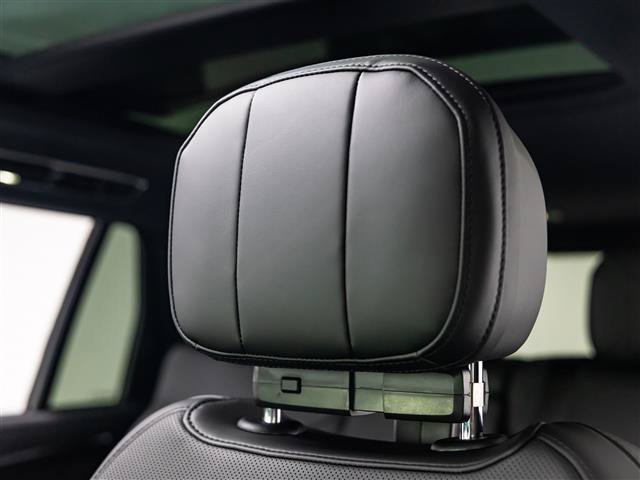 New 2027 Land Rover Range Rover Long Wheelbase SE AWD/4WD image 16