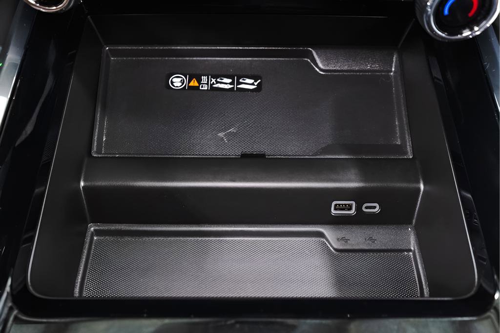 Used 2025 Chevrolet Tahoe LT image 20