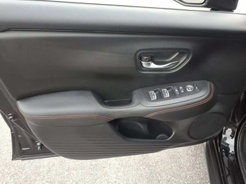 Used 2025 Honda HR-V Sport image 15