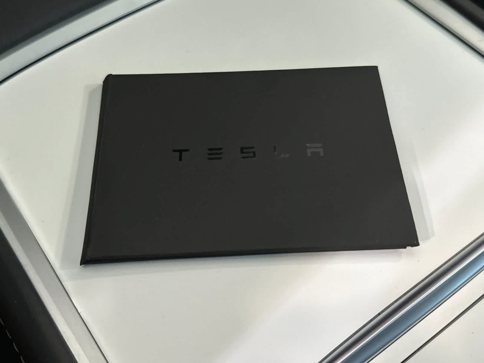 Used 2022 Tesla Model 3 Long Range AWD/4WD image 28