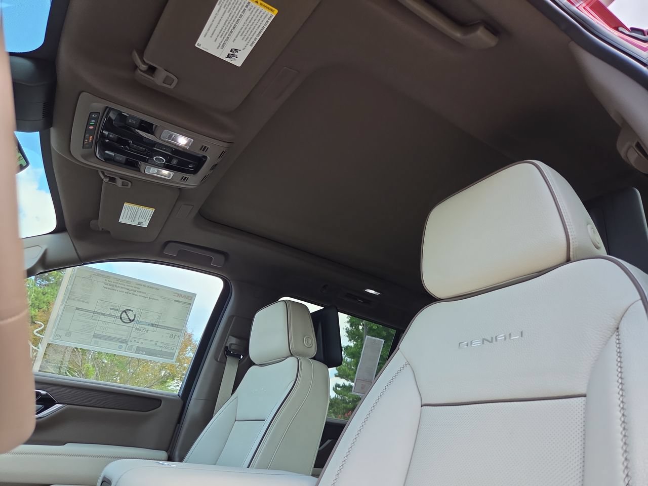 New 2026 GMC Yukon XL Denali w/ Denali Reserve Package AWD/4WD image 19