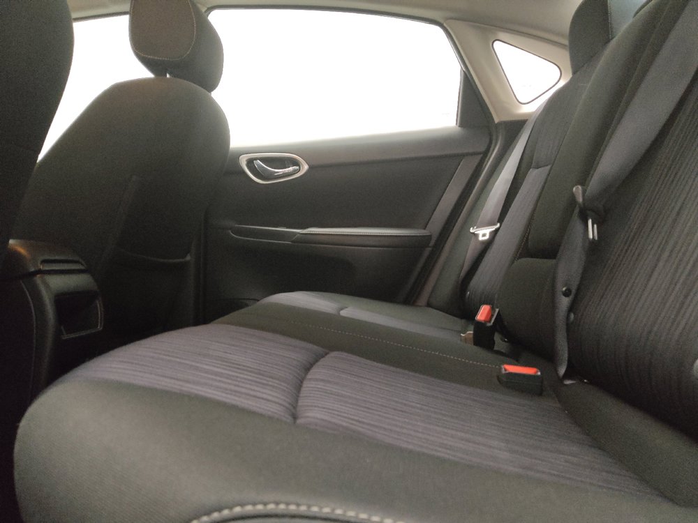 Used 2019 Nissan Sentra SV FWD image 18