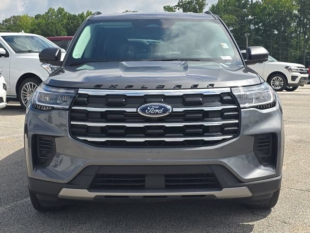 Used 2025 Ford Explorer Active RWD image 8