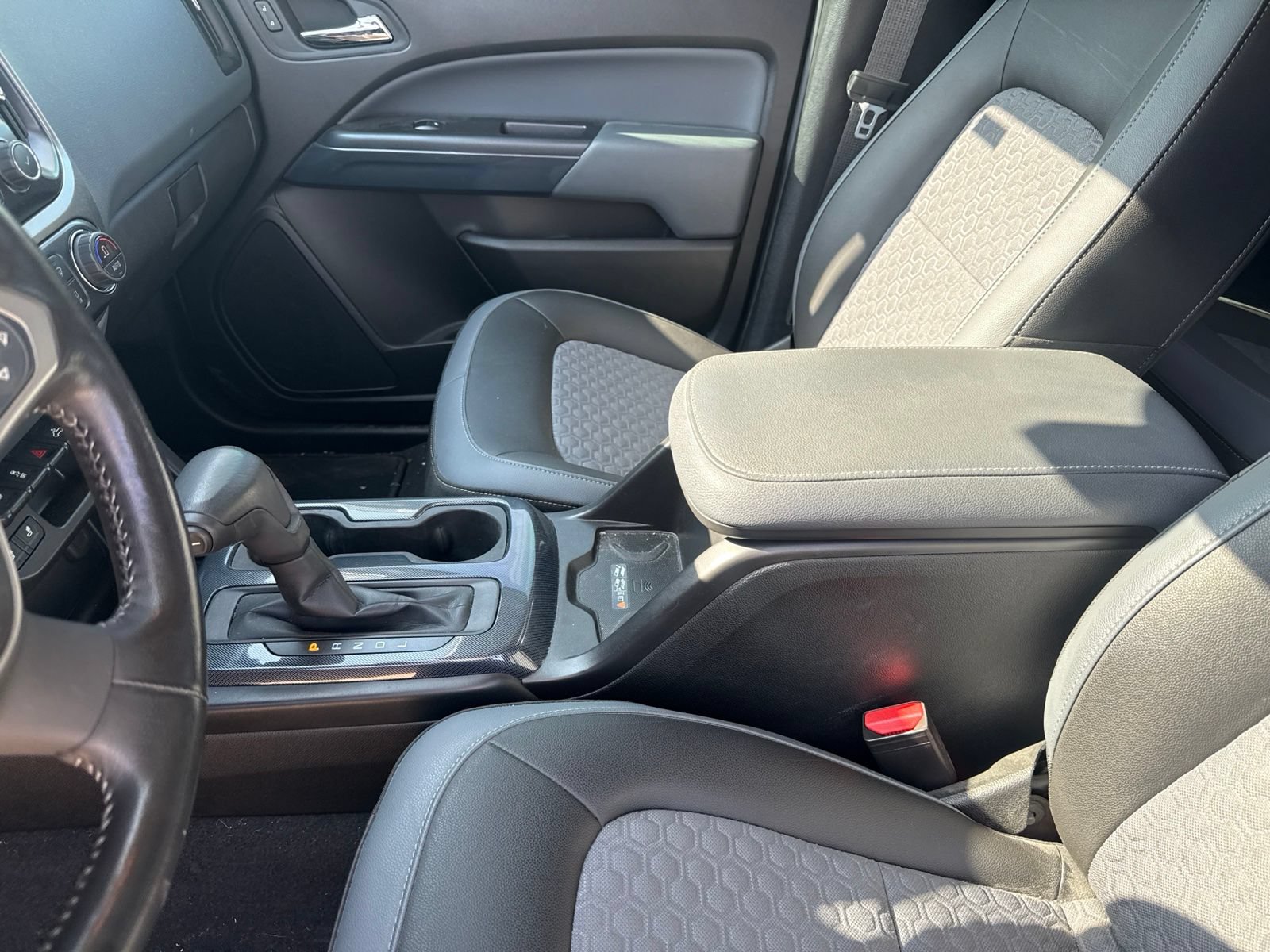 Used 2020 Chevrolet Colorado Z71 RWD image 19