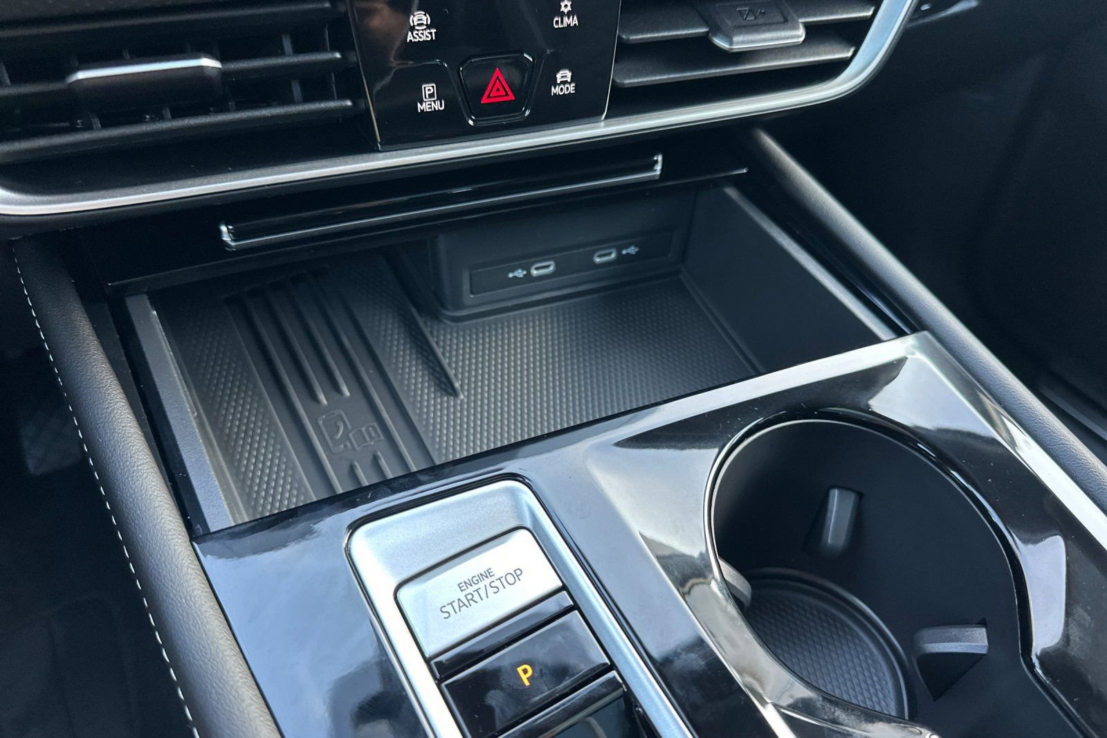 New 2026 Volkswagen Atlas SE FWD image 26