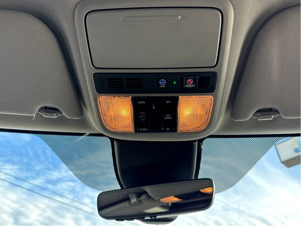 Used 2024 Honda Odyssey Elite image 25