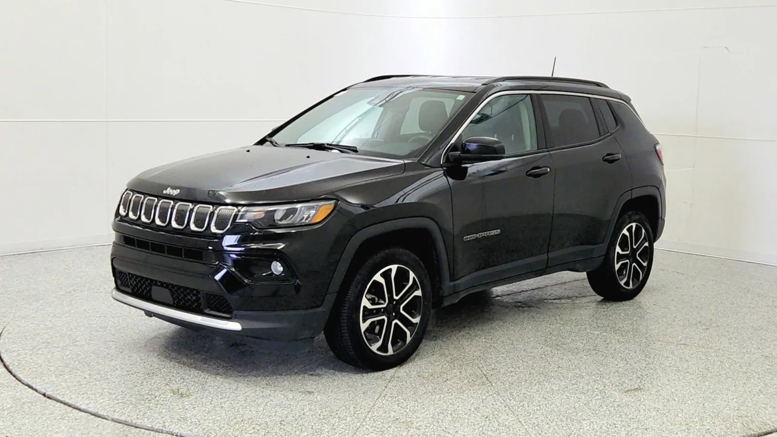 Used 2022 Jeep Compass Limited image 3