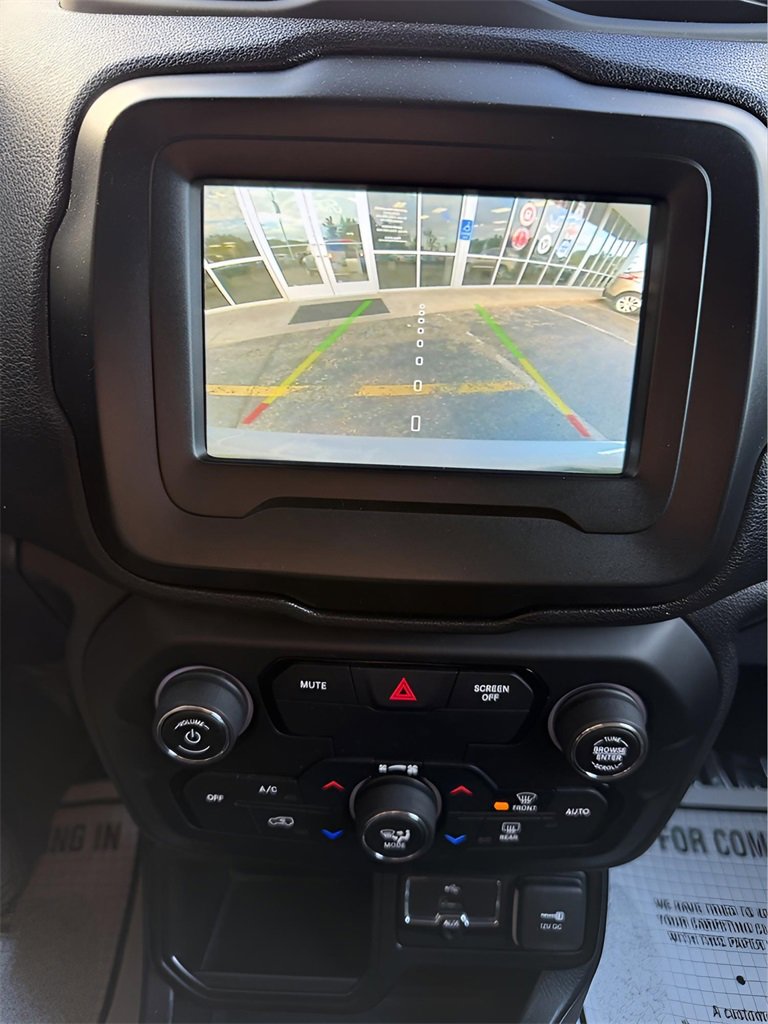 Used 2020 Jeep Renegade Latitude image 22