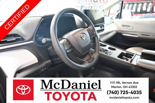 Certified 2025 Toyota Sienna LE AWD/4WD image 22