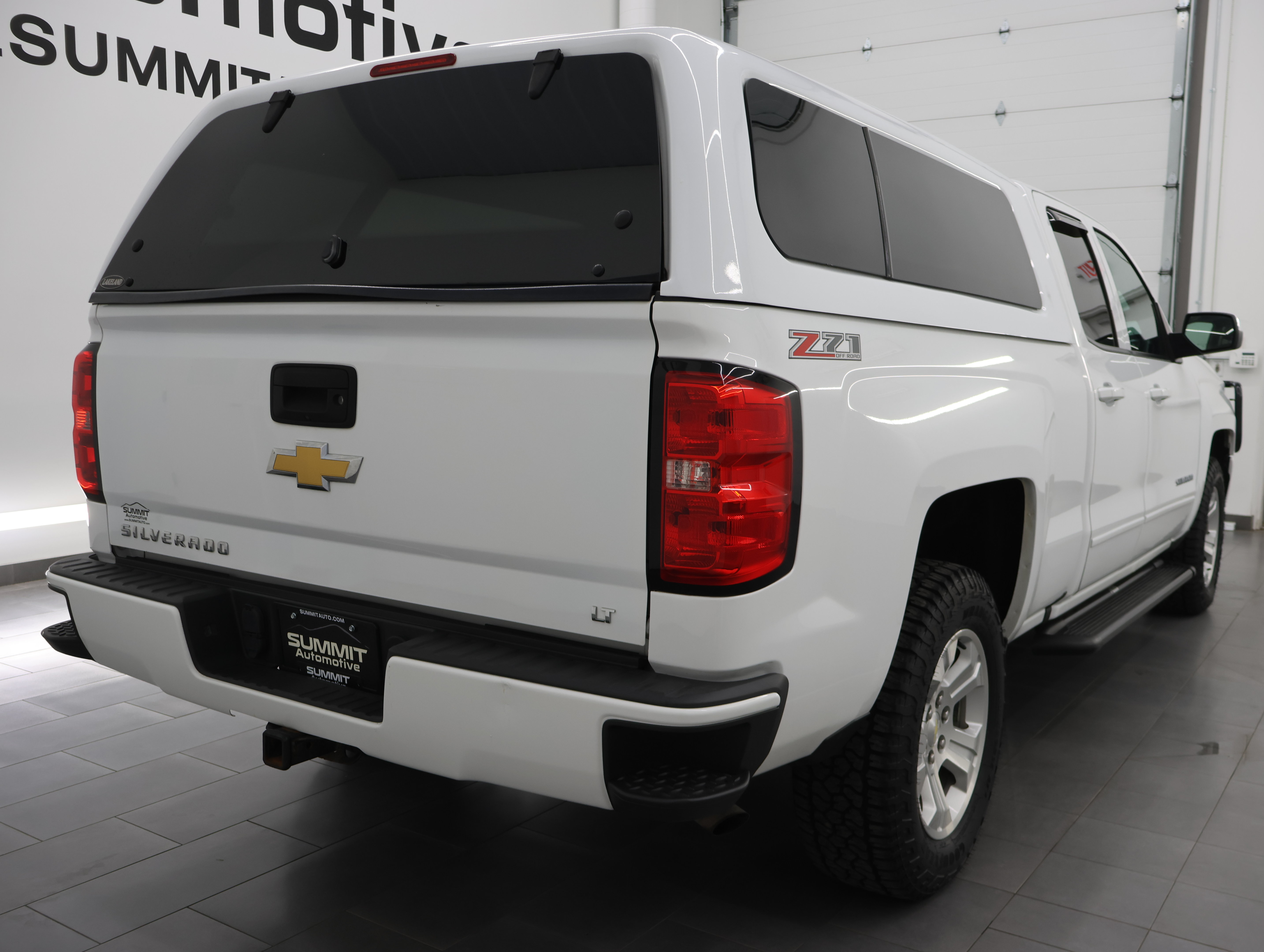 Used 2017 Chevrolet Silverado 1500 LT w/ All Star Edition AWD/4WD image 4