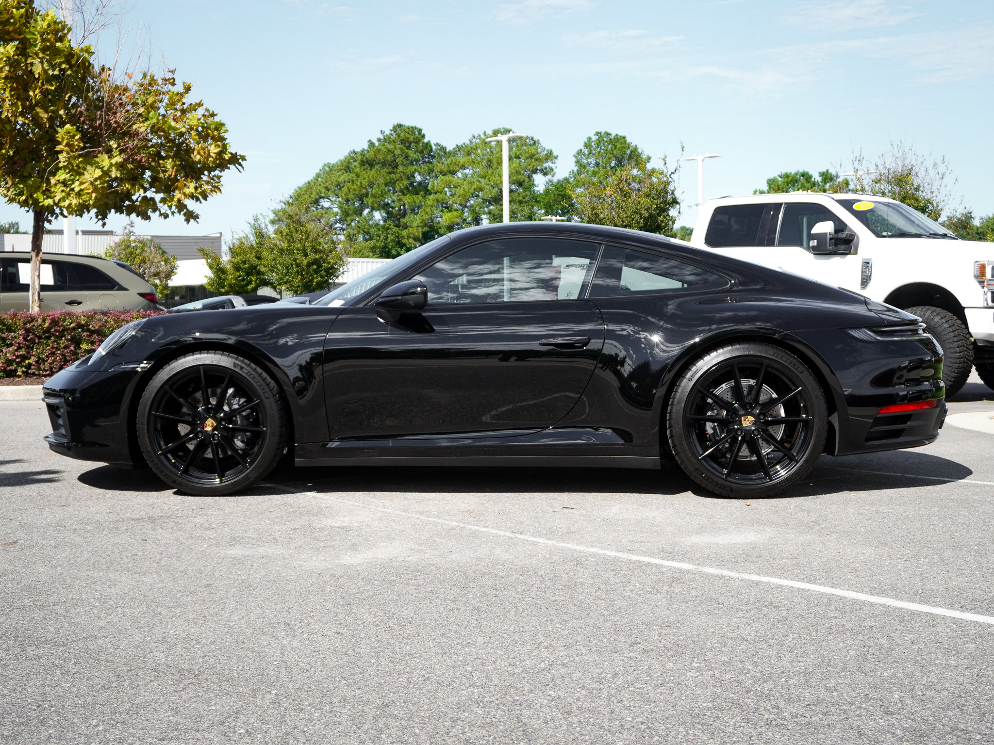 Used 2024 Porsche 911 Carrera RWD image 7