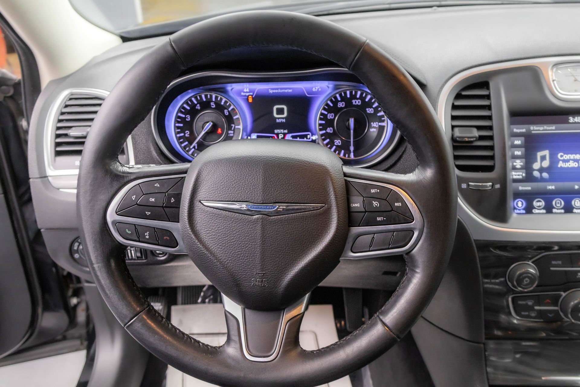 Used 2022 Chrysler 300 Touring w/ Sport Appearance Package image 24