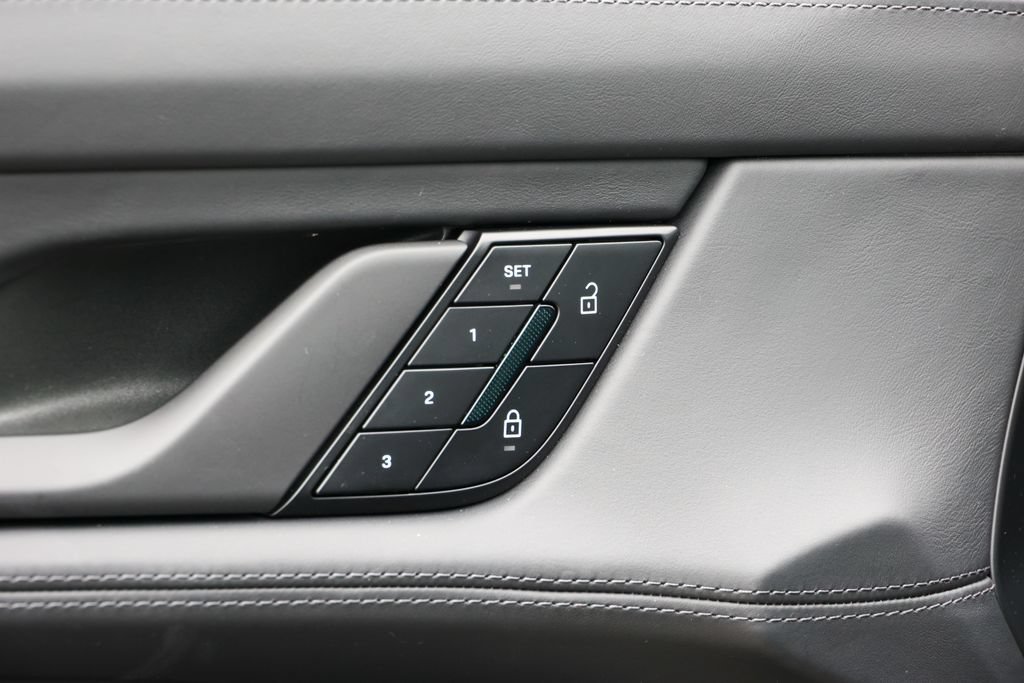 New 2026 Porsche Taycan AWD/4WD image 8