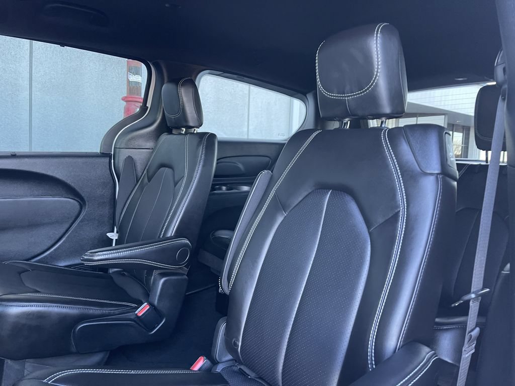 New 2026 Chrysler Voyager LX FWD image 17