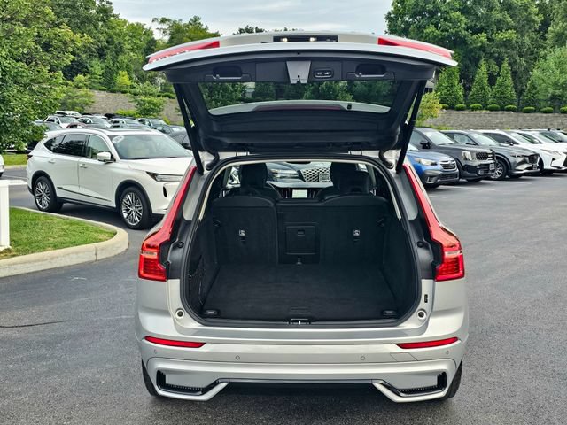 Used 2024 Volvo XC60 T8 Core AWD/4WD image 10