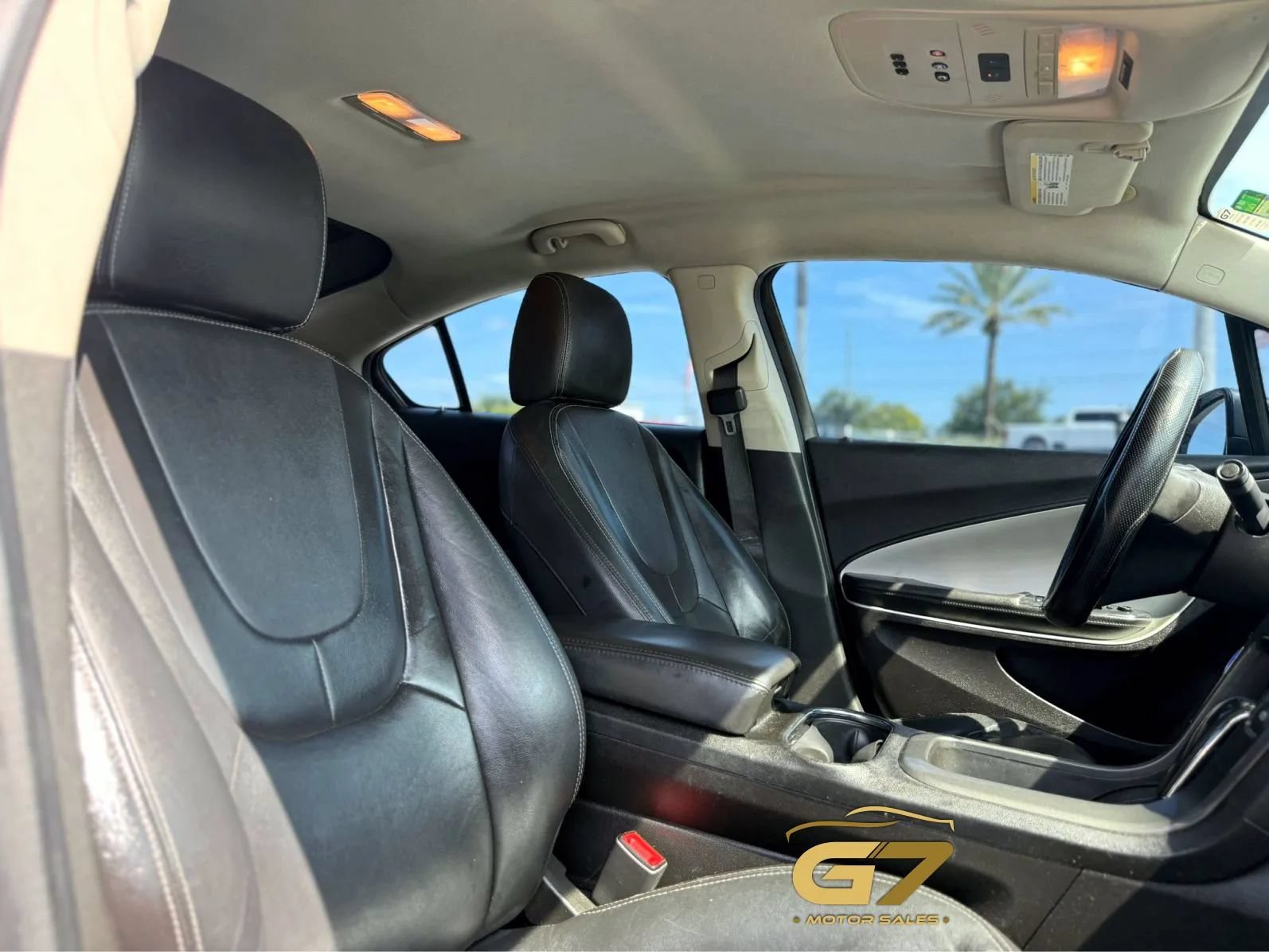 Used 2013 Chevrolet Volt Premium w/ Premium Trim Package FWD image 10