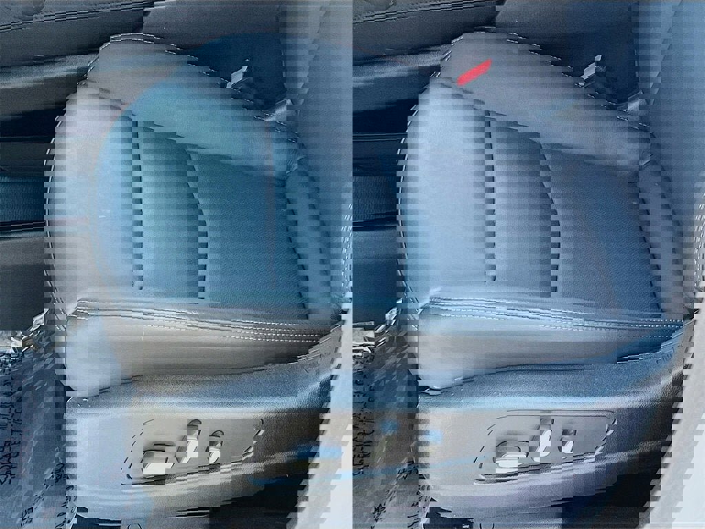 New 2025 Cadillac XT6 Premium Luxury w/ Technology Package image 18