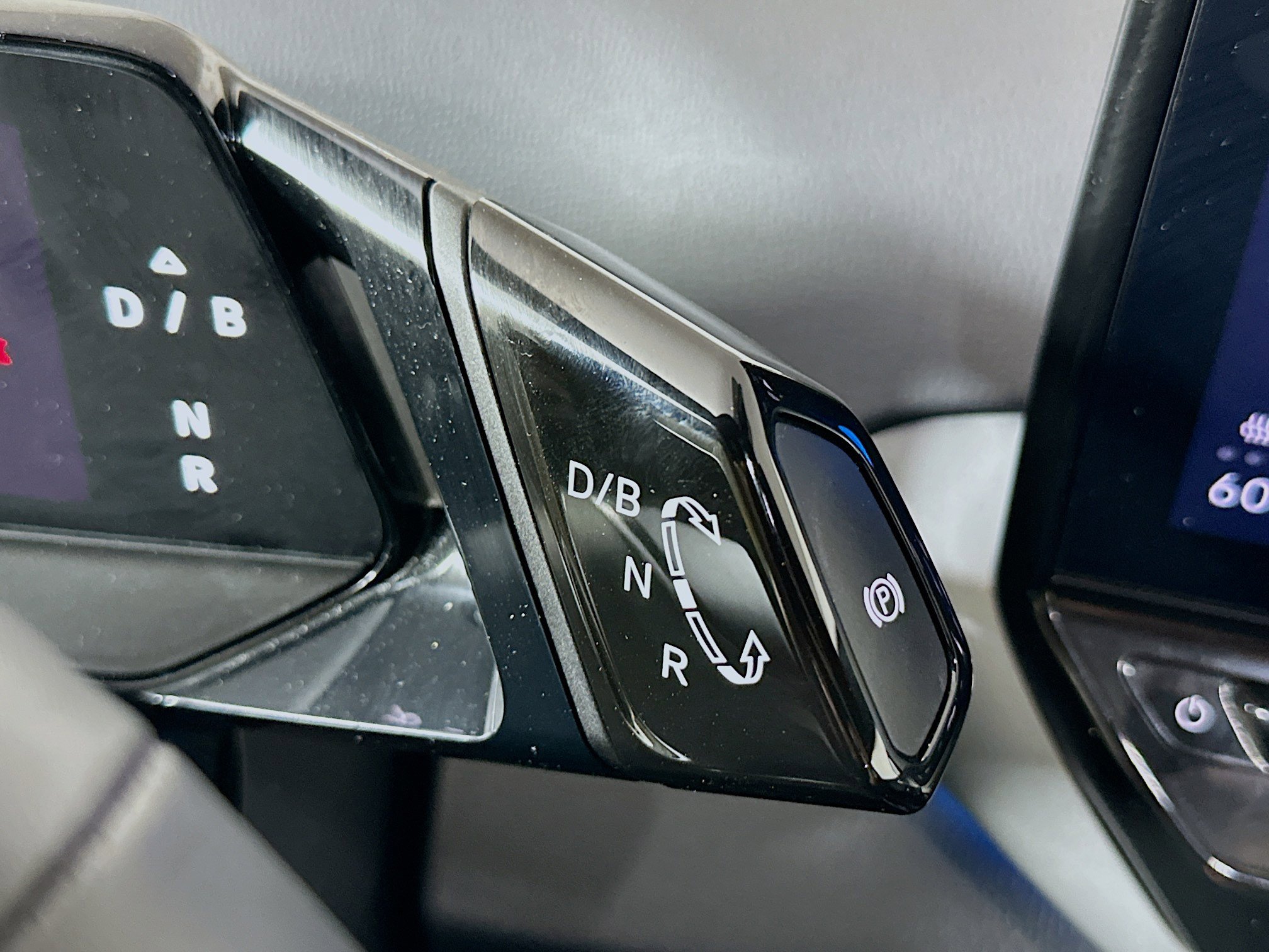 Used 2023 Volkswagen ID.4 S image 24