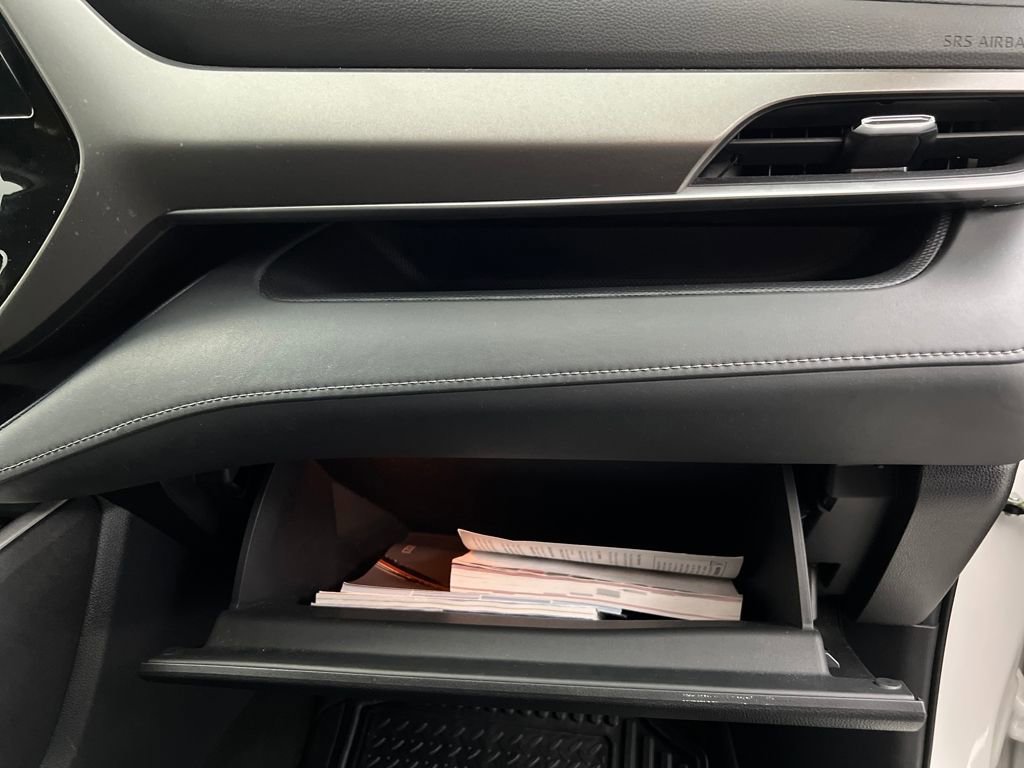 Used 2023 Toyota Highlander LE image 37