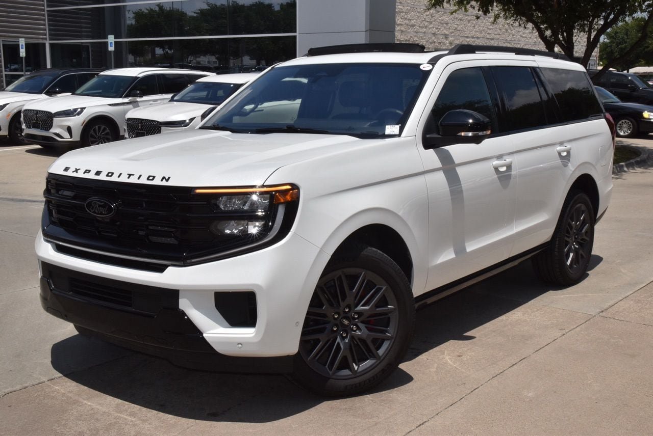 Certified 2025 Ford Expedition Platinum w/ Stealth Performance Package AWD/4WD image 44