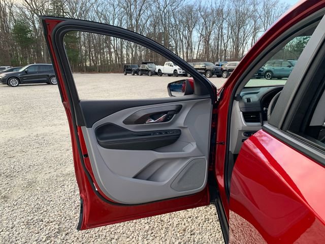 Used 2024 GMC Terrain SLE image 16