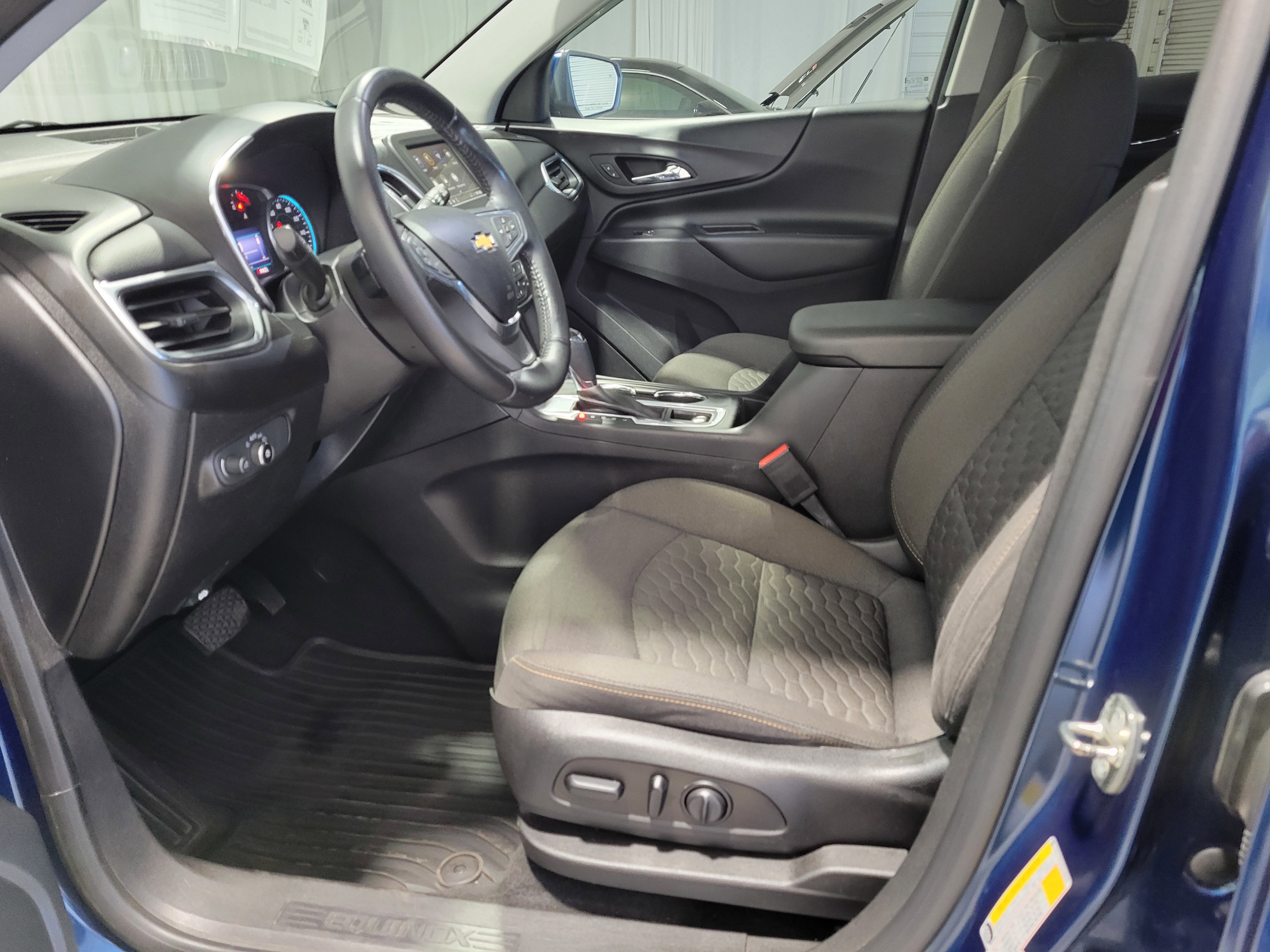 Certified 2019 Chevrolet Equinox LT image 32