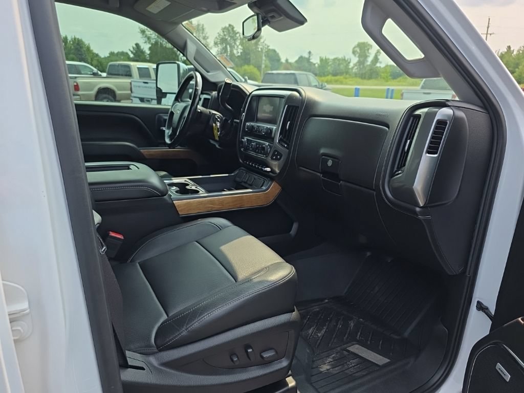 Used 2019 Chevrolet Silverado 2500 LTZ w/ Duramax Plus Package AWD/4WD image 29