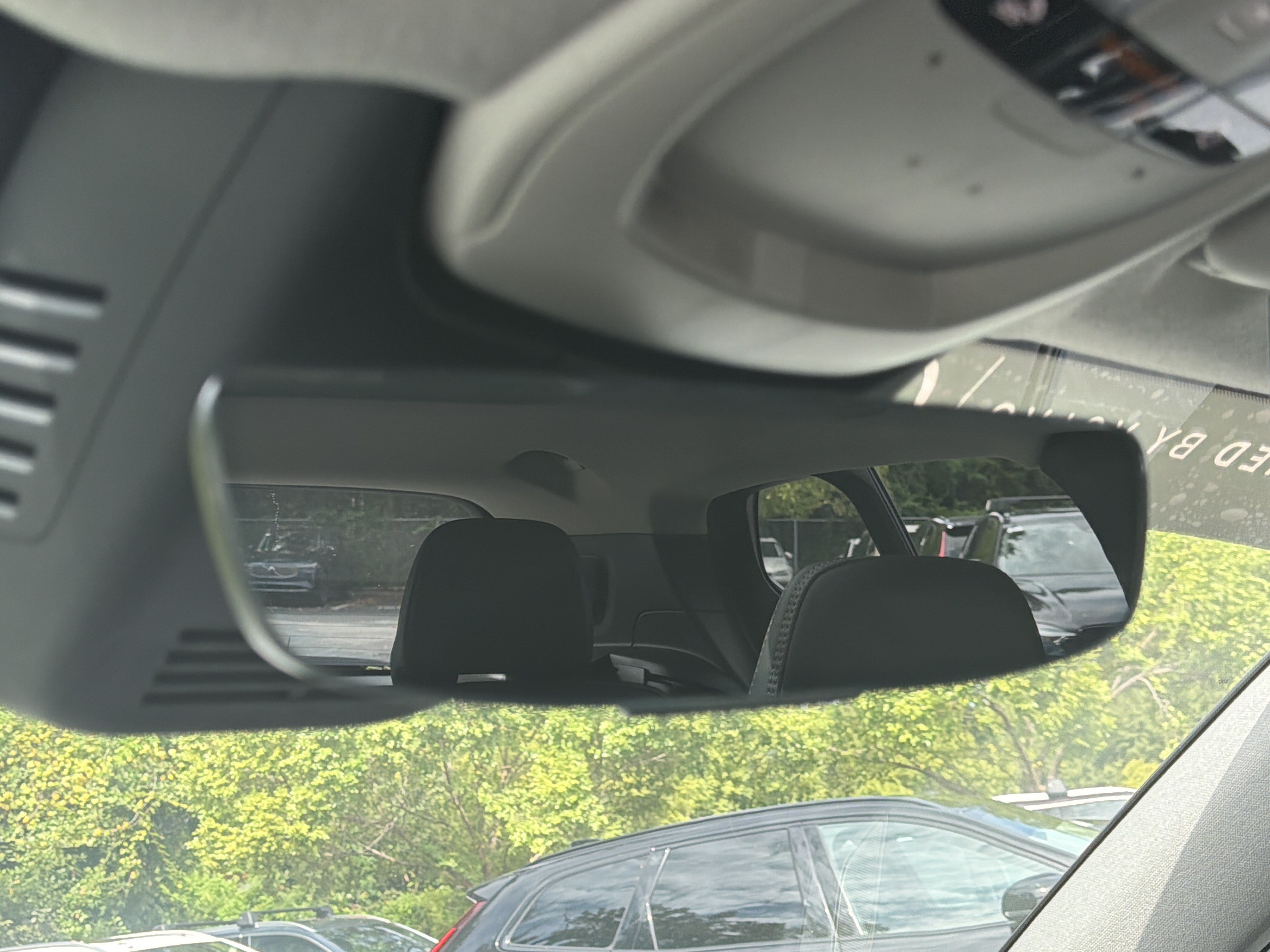 Certified 2025 Volvo XC40 B5 Ultra AWD/4WD image 27