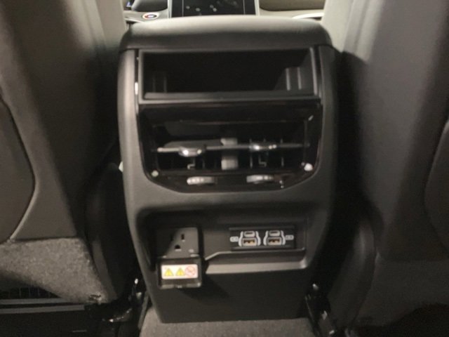 Used 2025 Jeep Grand Cherokee Laredo X w/ Luxury Tech Group I image 12