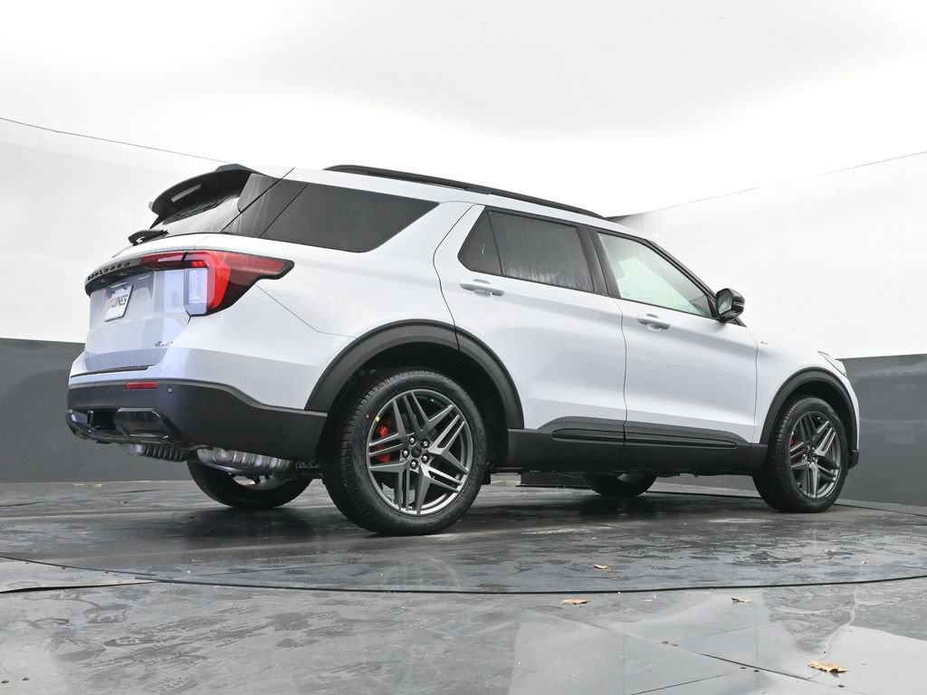 New 2026 Ford Explorer ST-Line w/ ST-Line Street Pack AWD/4WD image 42