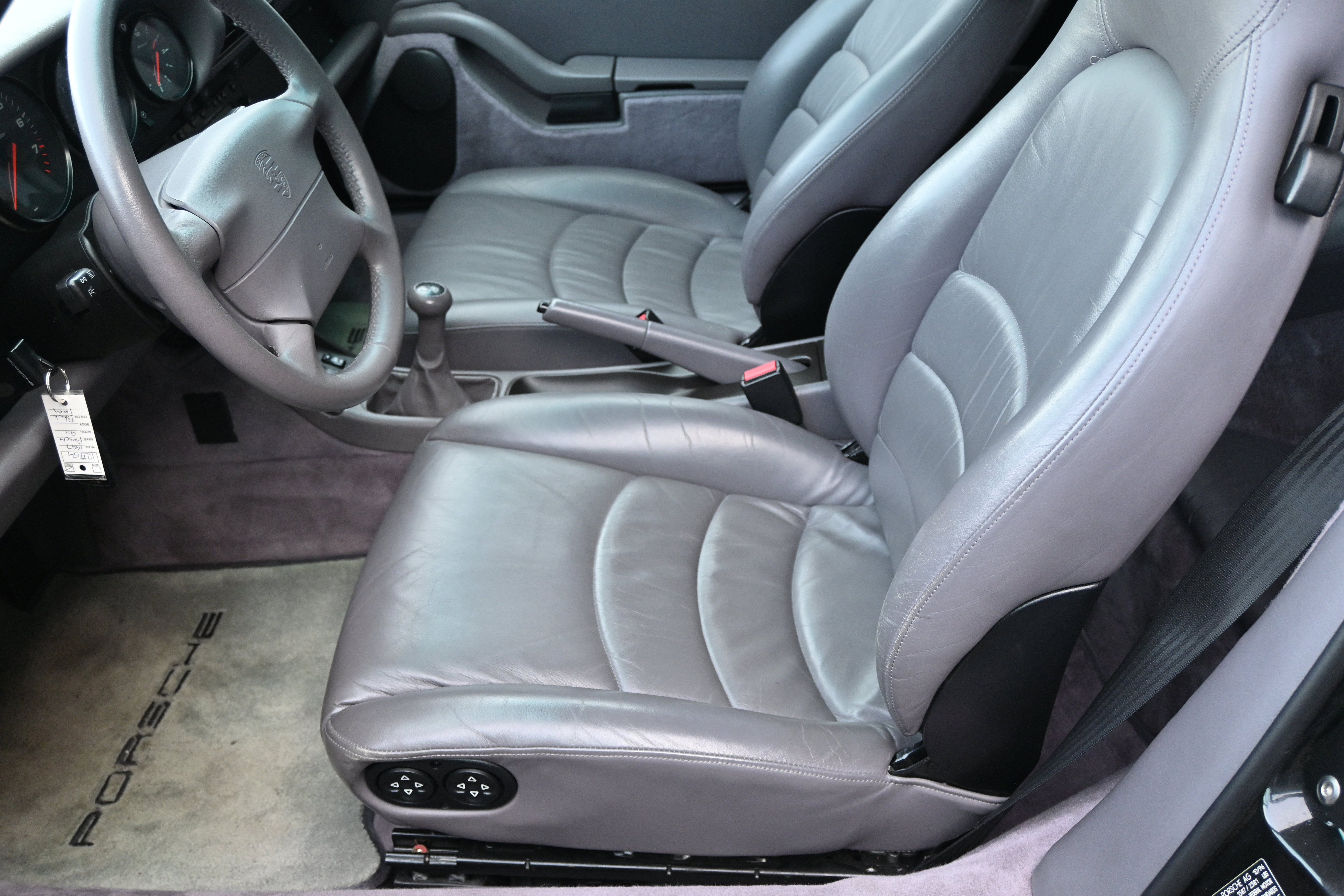 Used 1997 Porsche 911 Carrera 4 image 25