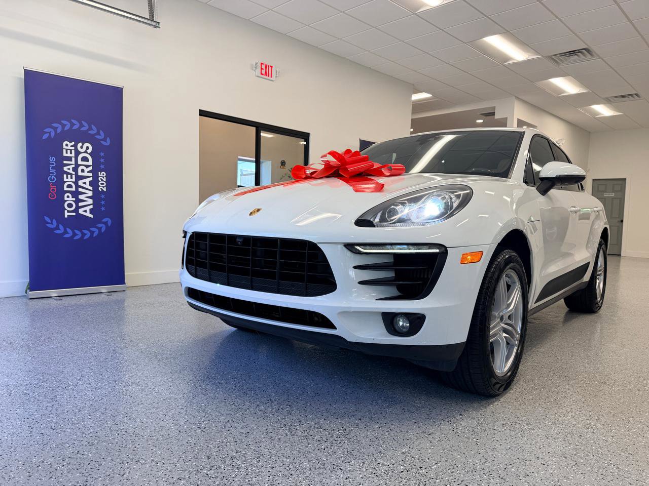 Used 2017 Porsche Macan S AWD/4WD image 16