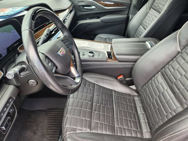 Used 2023 Cadillac Escalade Sport Platinum w/ Heavy-Duty Trailer Package AWD/4WD image 9
