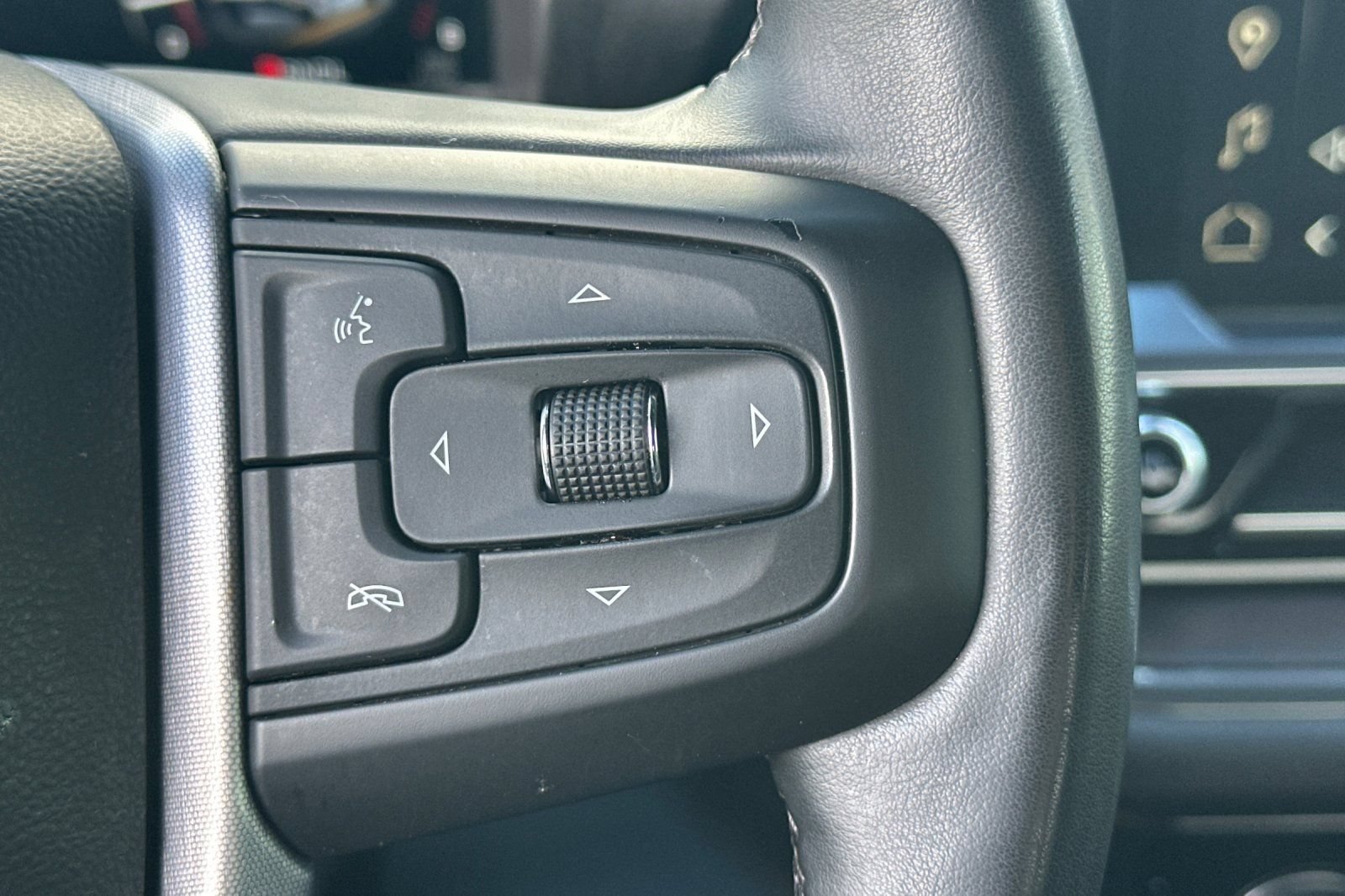 Used 2024 GMC Sierra 1500 SLT RWD image 28