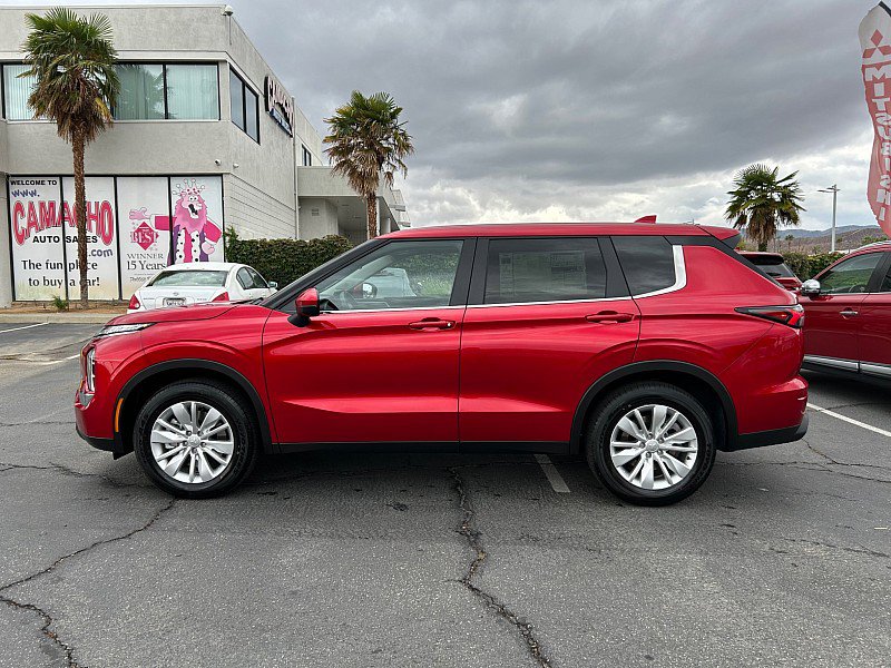 New 2025 Mitsubishi Outlander ES image 6