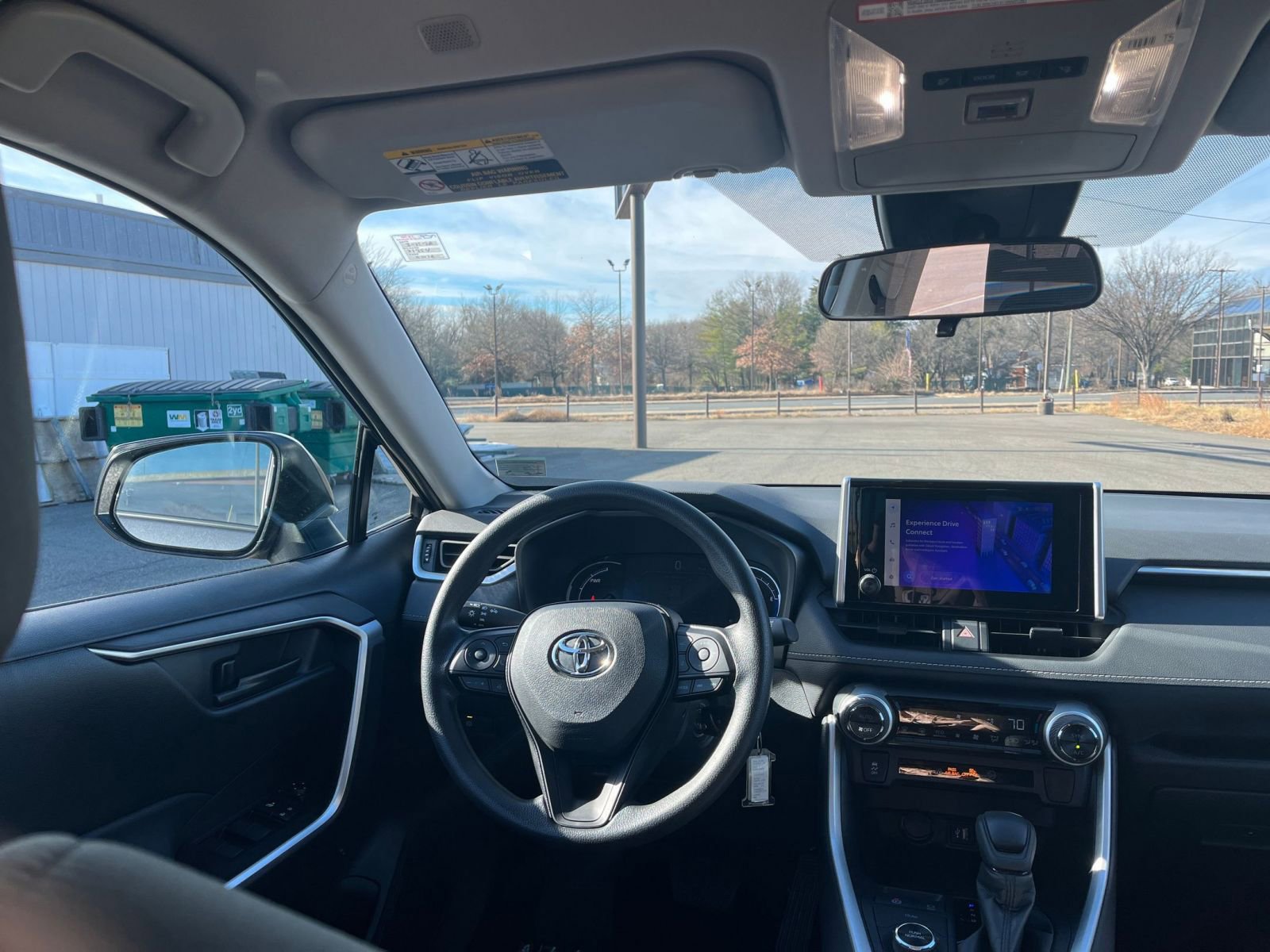 Used 2025 Toyota RAV4 LE image 33